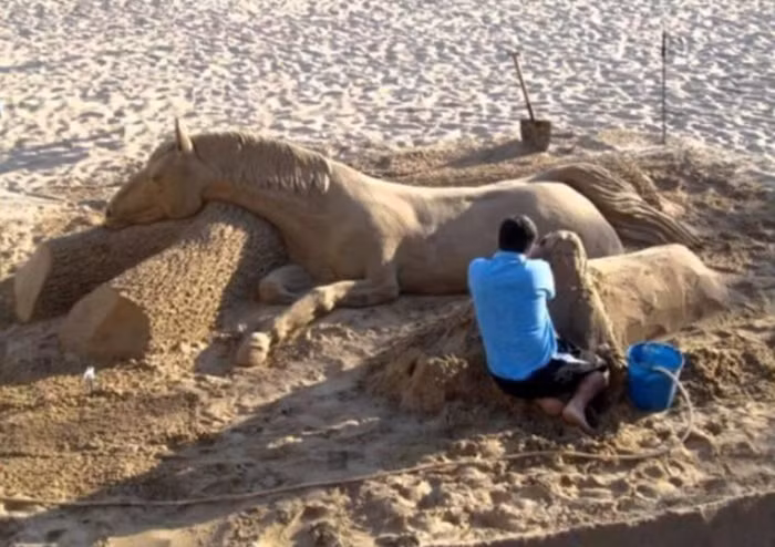 Nghệ thuật từ cát.