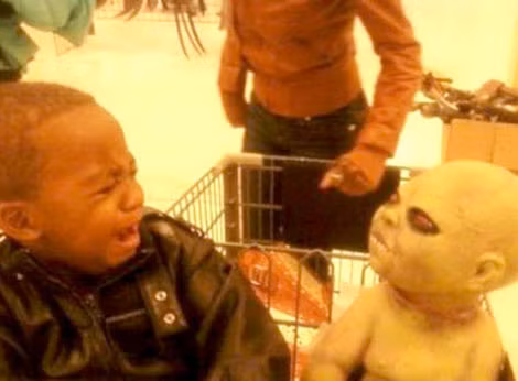 "Mẹ ơi! Đây là ai?"