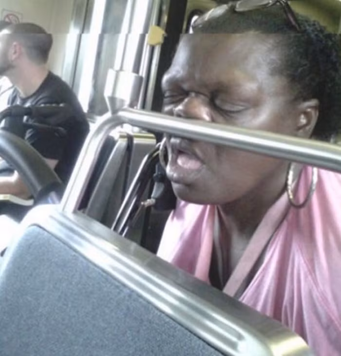 "Chìm sâu vào giấc ngủ".