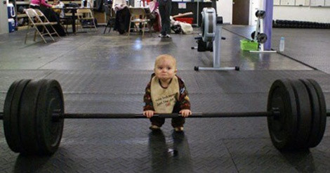 "Con sẽ nâng được... mà"