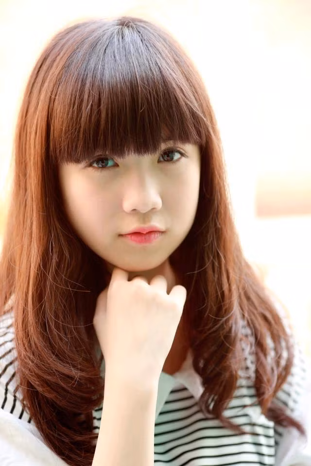 Khuôn mặt dễ thương của cô bạn có nickname "Kún Chảnh" đang "hút hồn" hàng nghìn cư dân mạng