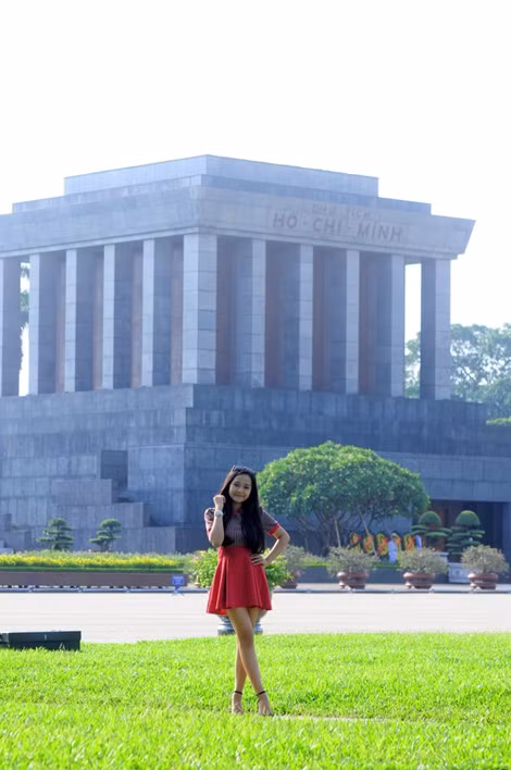 Triều Dâng còn ghé thăm lăng Bác ...