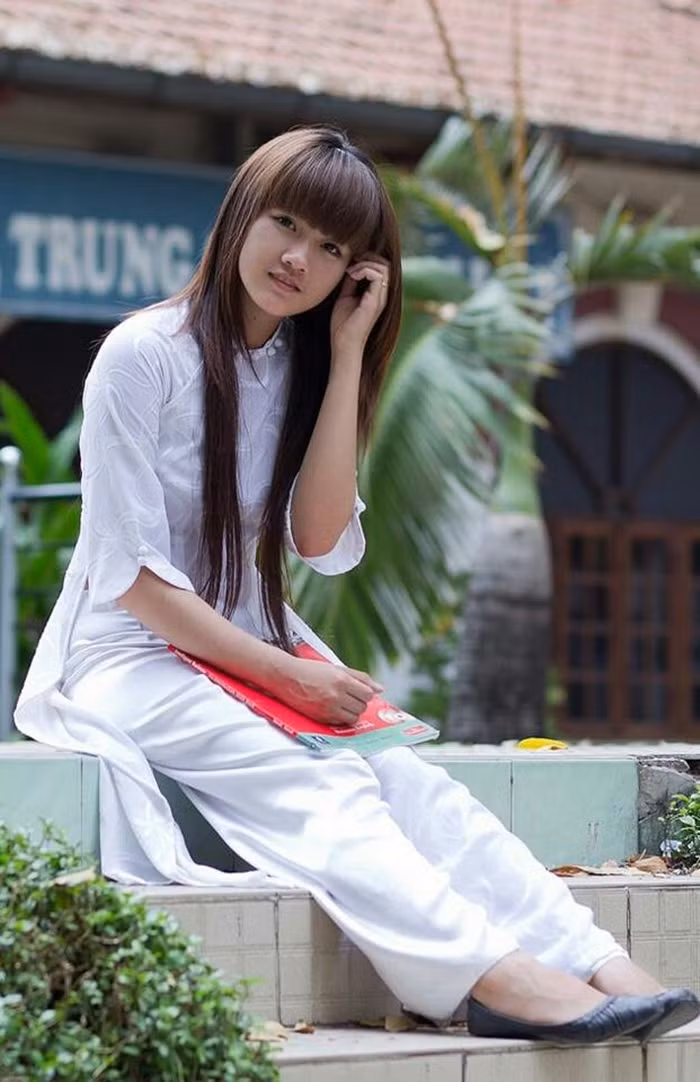 Khuôn mặt mộc mạc dễ thương.