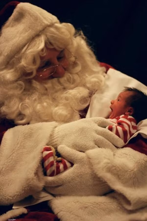 "Mẹ ơi! Cứu con".