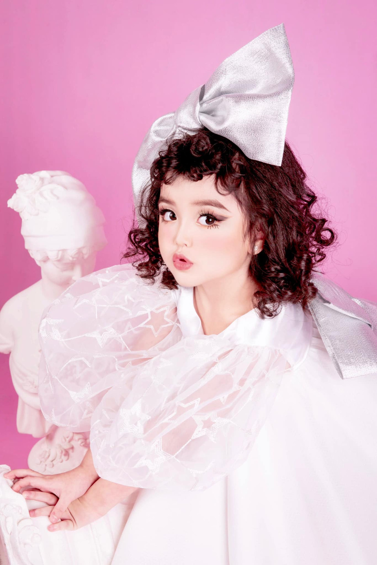 Để có thể tự tin trước ống kính với vai trò diễn viên nhí, An Nhiên đã có thời gian dài rèn luyện với tư cách là mẫu nhí.