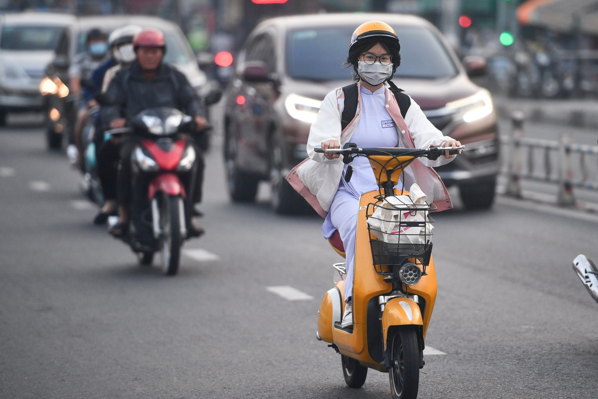 Đài Khí tượng Thủy văn khu vực Nam Bộ dự báo 2 ngày tới, khối không khí lạnh suy yếu. Ngày 17/12, không khí lạnh mạnh trở lại, sau có cường độ ổn định rồi suy yếu dần.