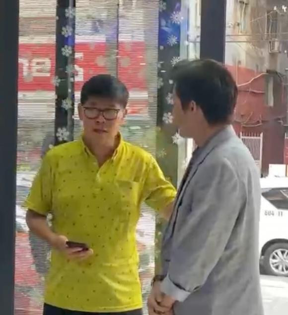 Phuoc Sang xuat hien tai su kien giai tri, dung mao the nao?-Hinh-4