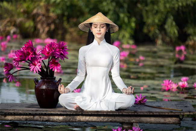 Cô được đánh giá là thí sinh có gương mặt và nụ cười đẹp nhất cuộc thi "Đại sứ hoàn mỹ 2020", chinh phục ban giám khảo cùng khán giả bởi nét đẹp nền nã.