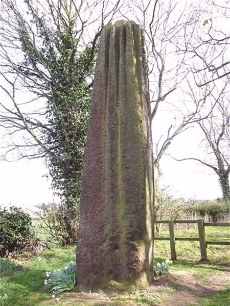 Kham pha bi an dang sau cot da “Tien quy” o Anh-Hinh-2