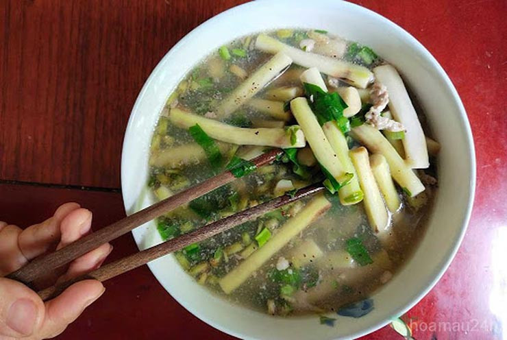 Ngó khoai có thể bảo quản trong ngăn mát tủ lạnh được 7-10 ngày, để ngăn cấp đông thì lâu hơn. Khách cũng chuộng mua loại đã sơ chế sạch hơn.