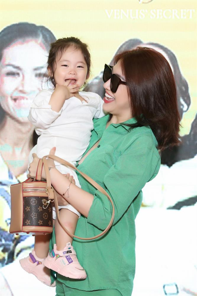 Thuc hu 'Co Gai Xau Xi' co phan 2, dan cast moi co ca nguoi cu-Hinh-5