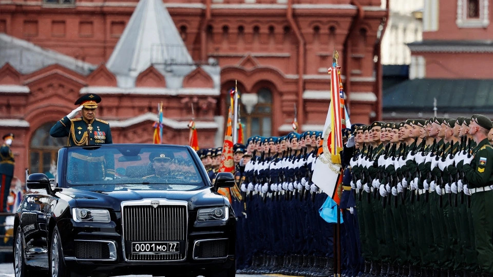 Tong Bi thu To Lam du Le duyet binh ky niem 80 nam Ngay Chien thang-Hinh-3