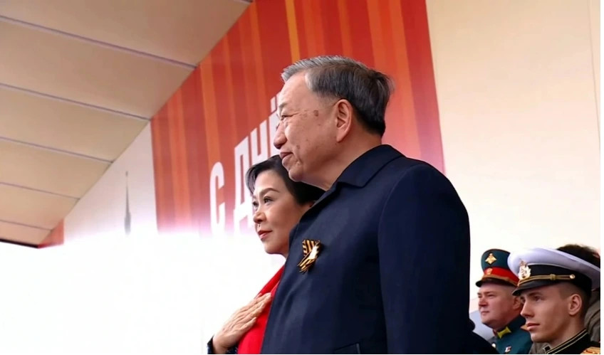 Tong Bi thu To Lam du Le duyet binh ky niem 80 nam Ngay Chien thang-Hinh-2