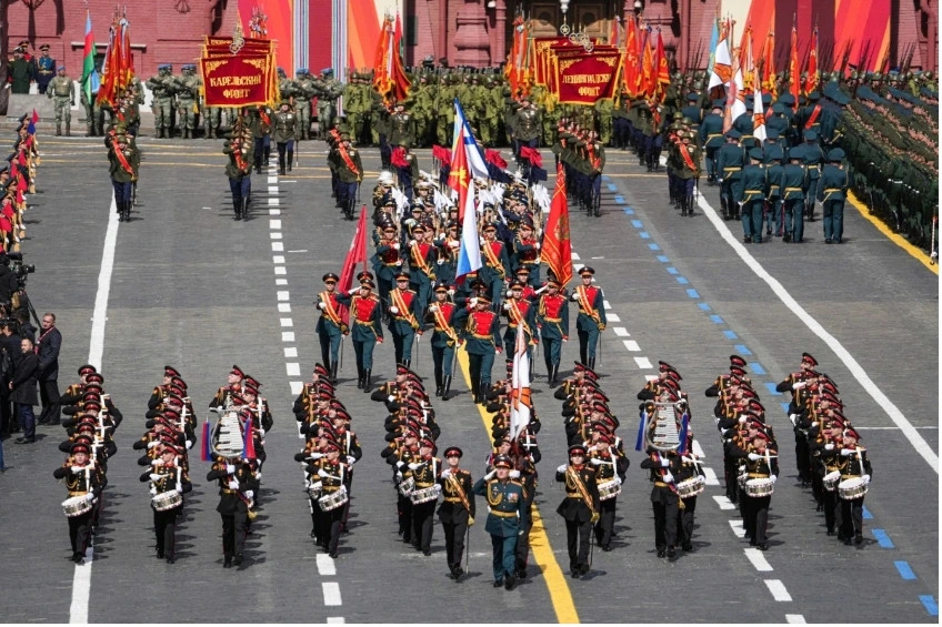 Tong Bi thu To Lam du Le duyet binh ky niem 80 nam Ngay Chien thang