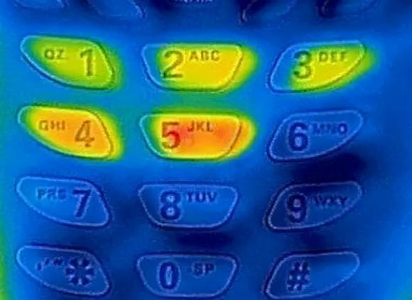 Day la ly do tai sao ban phim ATM lam bang kim loai-Hinh-2