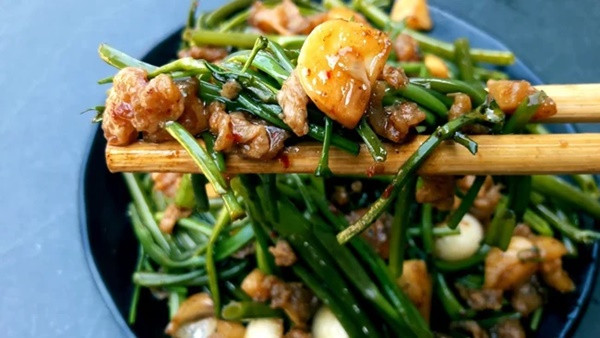 Rau quoc dan gia re o Viet Nam, nhung o Nhat cuc dat-Hinh-3