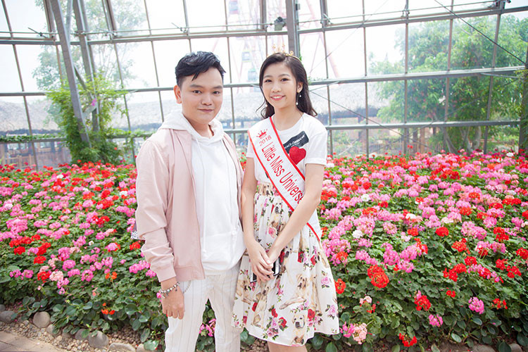 Xuất hiện cùng Ngọc Lan Vy còn có sự tham gia của nghệ sĩ, giám khảo quốc tế Trịnh Tú Trung.