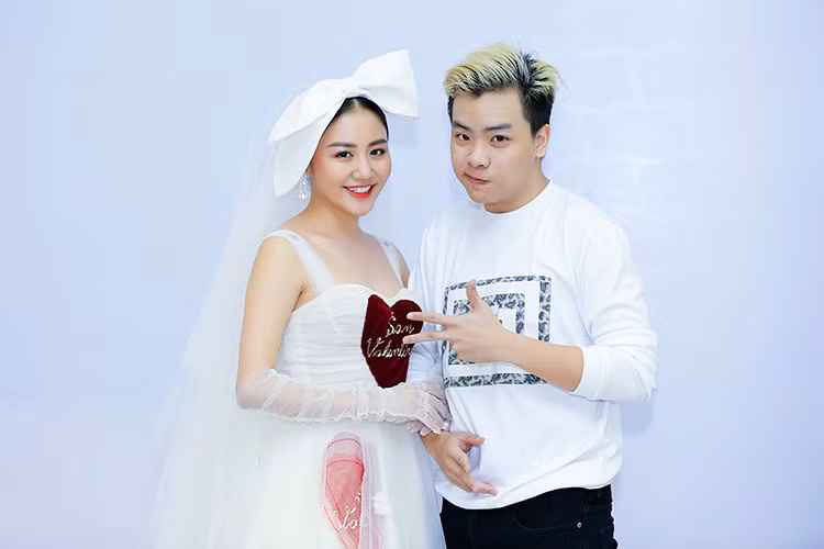 Văn Mai Hương và nhạc sĩ trẻ Hứa Kim Tuyền.