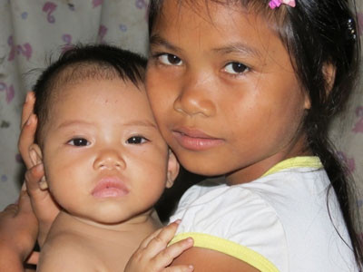 Những đứa trẻ người Rục.