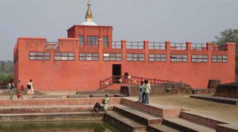 Khu đền thờ hoàng hậu Ma-da.