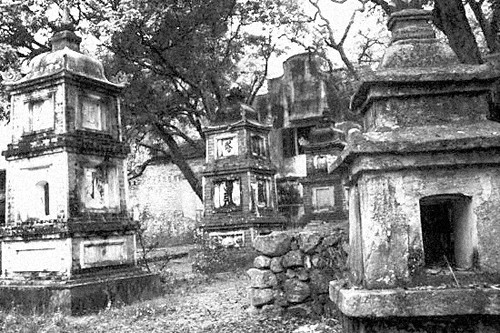 Nơi "nhốt trùng" ở chùa Hàm Long, Bắc Ninh.