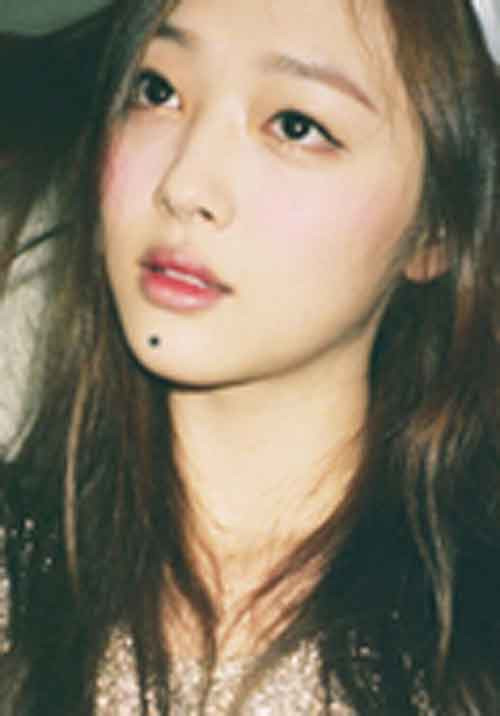 Nếu có vân xấu hoặc nốt ruồi ở cung Nô Bộc, xương quai hàm nhọn hoặc nhô ra thì chủ nhân không chính trực, cô độc khi về già, bần hàn, xung khắc với người thân.