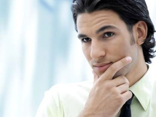 Người có tướng này thường thiếu ý chí, không quyết đoán, trí lực kém, tính tình ngang bướng, không lương thiện, chức năng của não không bình thường, cuộc sống gia đình và tình duyên lận đận, về già thường đau yếu, điều kiện sống thiếu thốn, lao động vất vả. Họ thường sống khá đơn độc, thậm chí không được mọi người tin tưởng.