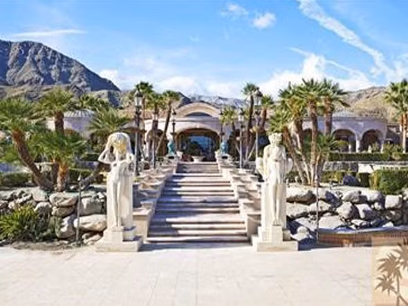 Khu biệt thự rộng lớn Porcupine Creek nằm ở California, có tới 4 nhà khách.