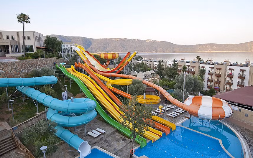 Khu nghỉ mát 5 sao Ersan Resort &amp; Spa, Thổ Nhĩ Kỳ có tới 9 máng trượt nước khác nhau, cơ hội cho du khách thỏa thích lựa chọn.