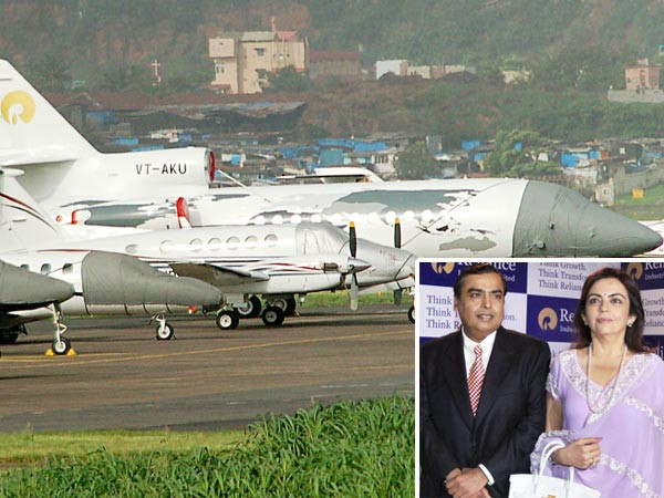 Tỷ phú Mukesh Ambani tặng vợ phi cơ có thể chở tới 120 người trong dịp sinh nhật. Tỷ phú Mukesh Ambani tặng vợ phi cơ có thể chở tới 120 người trong dịp sinh nhật.