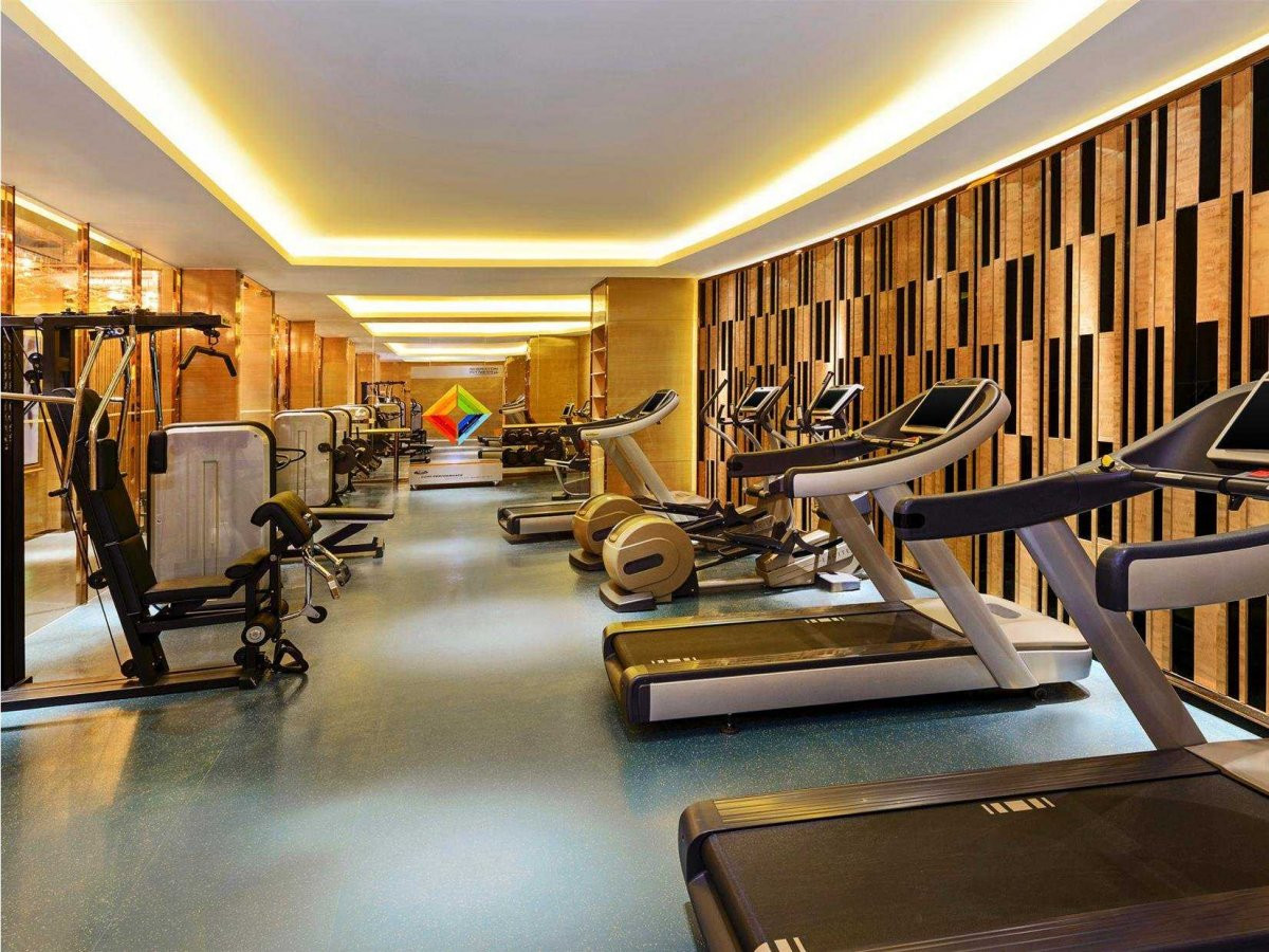 Một trung tâm thể dục được trang trí rất nghệ thuật.