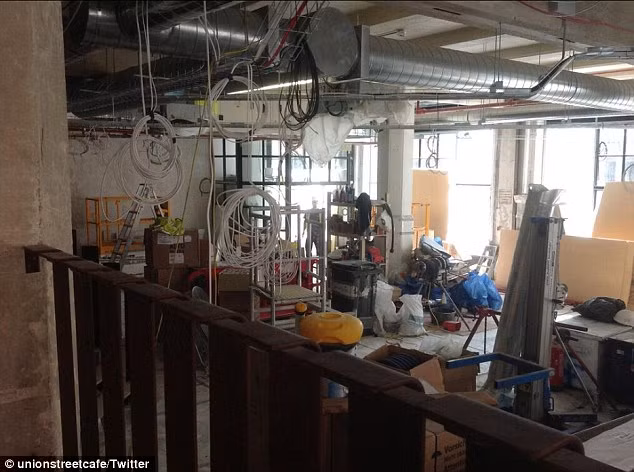 Hôm qua (13/8), cựu cầu thủ Beckham đã chính thức dăng tải hình ảnh về nhà hàng của anh trên trang Twitter cá nhân.