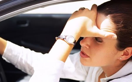  12. Giảm căng thẳng: Tuy căng thẳng không trực tiếp gây ung thư, nhưng nó có thể dẫn đến các hành vi không lành mạnh như ăn quá nhiều, uống rượu bia, hút thuốc lá... Đây là những tác nhân làm tăng nguy cơ ung thư.