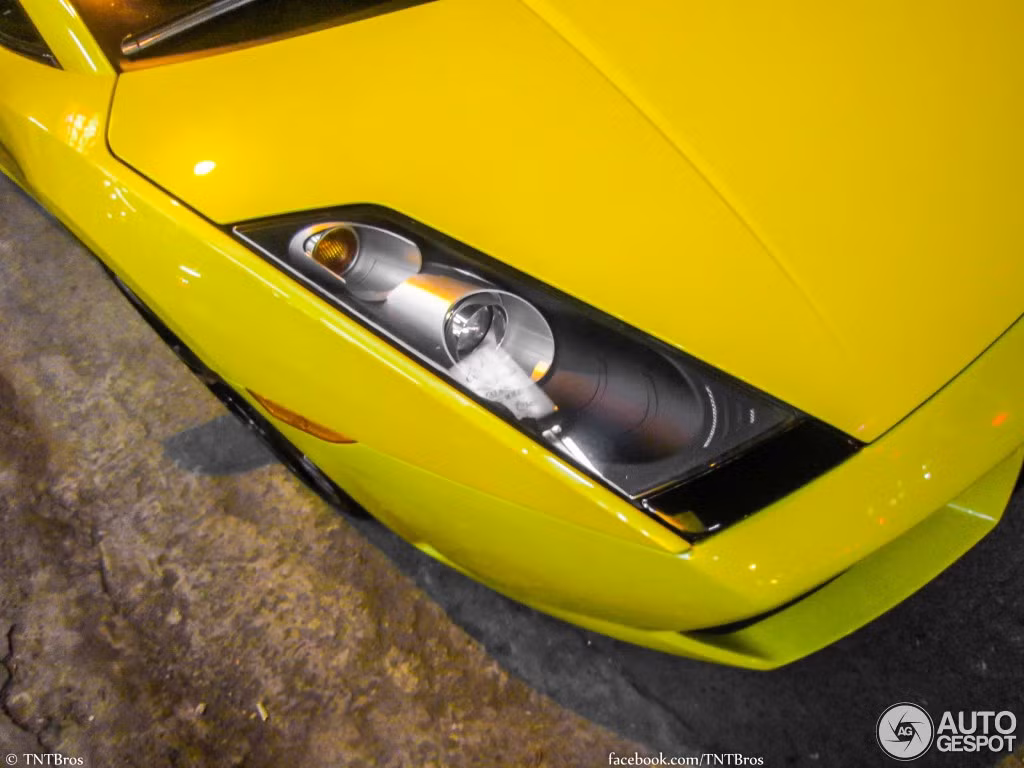 Phiên bản đặc biệt này còn được trang bị camera quan sát.