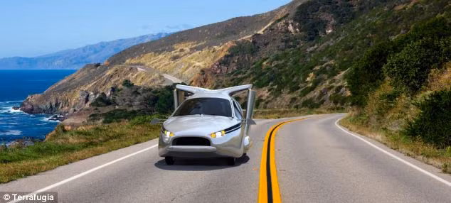 Đôi cánh của nó có thể xếp gọn lại và di chuyển trên đường quốc lộ như một chiếc xe hơi thông thường.