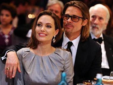 Cặp đôi "ông bà Smith". Cặp đôi "ông bà Smith".