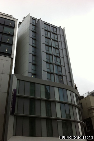 Chuỗi khách sạn Premier Inn ở London cũng được đánh giá là thiếu tính thẩm mỹ.