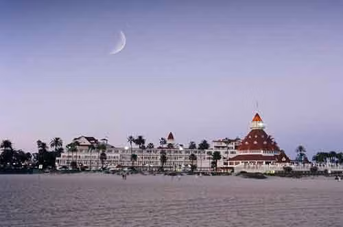 Bãi biển Coronado, bang California.
