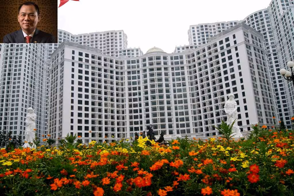 Khung cảnh bên ngoài khu thương mại Vincom Mega Mall Royal City của tỷ phú Phạm Nhật Vượng.