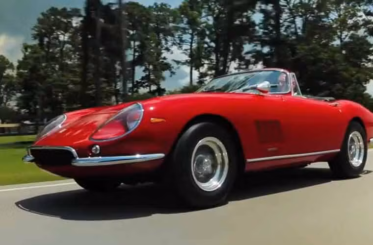 Chiếc Ferrari này từng xuất hiện trong một bộ phim mang tên "The Thomas Crown Affair" với sự tham gia của tài tử điện ảnh Steve McQueen năm 1968.