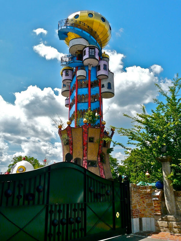 Tòa nhà Kuchlbauer-Turm ở Abensberg, Đức.