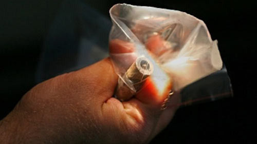 Chủ khách sạn 40 tuổi Moe Jiwani đã biến mất 7 năm nay mà không để lại chút dấu vết nào sau cuộc họp tại Toronto (Canada) năm 2006. Chiếc xe Mercedes của ông được phát hiện bên ngoài câu lạc bộ Filmore. Trước đó, Jiwani đã mất tích bí ẩn 4 ngày và được biết là do sử dụng cocaine. Gần 3 tháng sau khi Moe Jiwani biến mất, vợ ông đã bị gạt 80.000 USD trong nỗ lực chuộc chồng. Hóa ra đây lại là trò lừa đảo của những người quen biết. Số tiền trên không bao giờ được lấy lại và câu chuyện của vị triệu phú vẫn mãi là một bí ẩn.