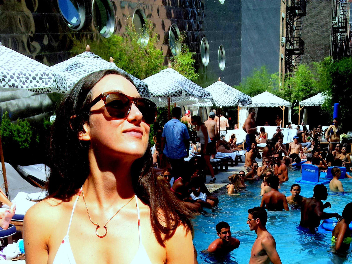 10. Con người thường ảo giác về tiền bạc nhiều hơn tình dục. Một cuộc khảo sát gần đây đã kết luận rằng người Mỹ tưởng tượng và ham muốn về tiền bạc nhiều hơn tình dục.