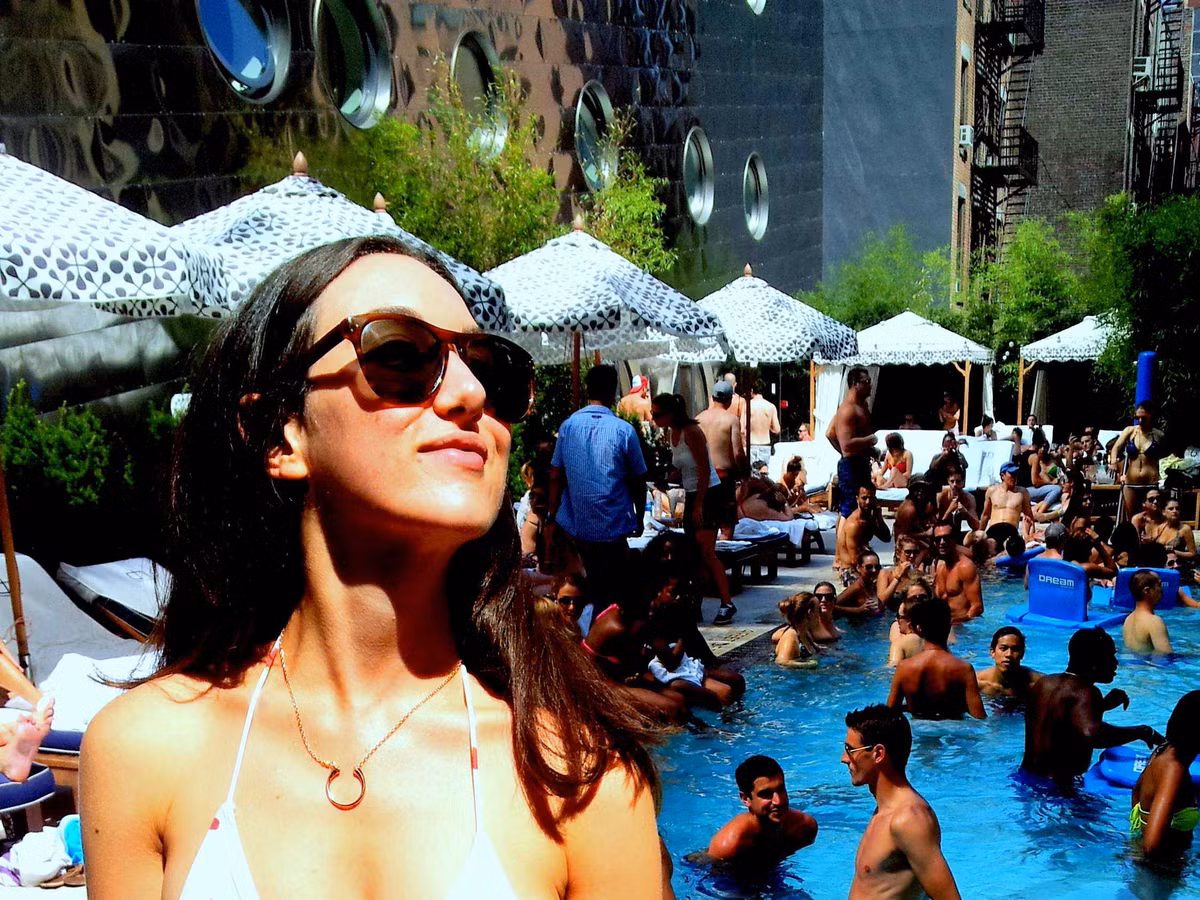 10. Con người thường ảo giác về tiền bạc nhiều hơn tình dục. Một cuộc khảo sát gần đây đã kết luận rằng người Mỹ tưởng tượng và ham muốn về tiền bạc nhiều hơn tình dục.