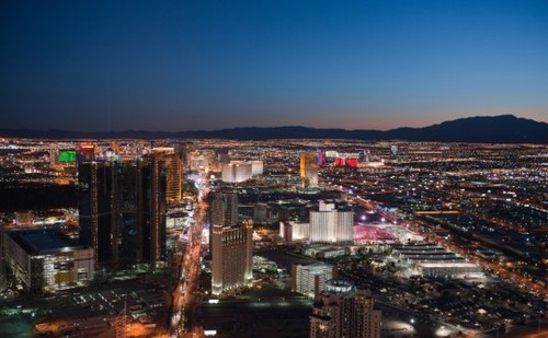 5. Las Vegas, Mỹ. Là nơi lui tới, tiệc tùng của những người nổi tiếng nên các điểm đến ở Las Vegas cũng bị ám bởi những bóng ma người nổi tiếng. Các điểm bị ám là những chốn xa hoa như khách sạn MGM Grand, Circus Circus…