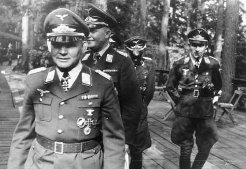 Tướng Kurt Student, chỉ huy nhánh không vận của Đức.