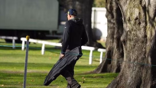 Do xo doi sung nhan tien mat sau tham sat o New Zealand