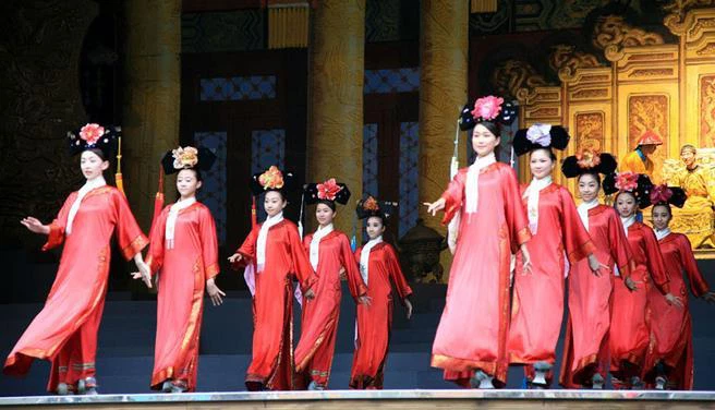 Quy trinh tuyen chon tu nu cho hoang de: Nghe da “nguong chin mat“