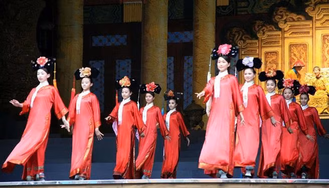 Quy trinh tuyen chon tu nu cho hoang de: Nghe da “nguong chin mat“