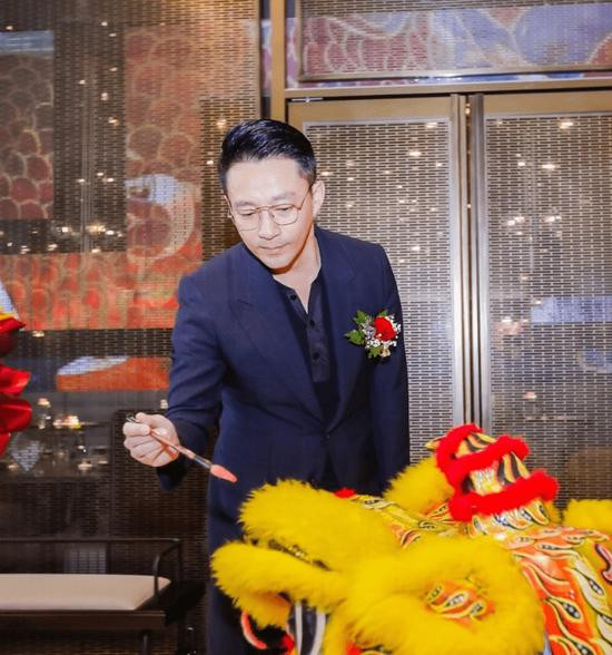 Chong cu Tu Hy Vien len tieng thong tin 